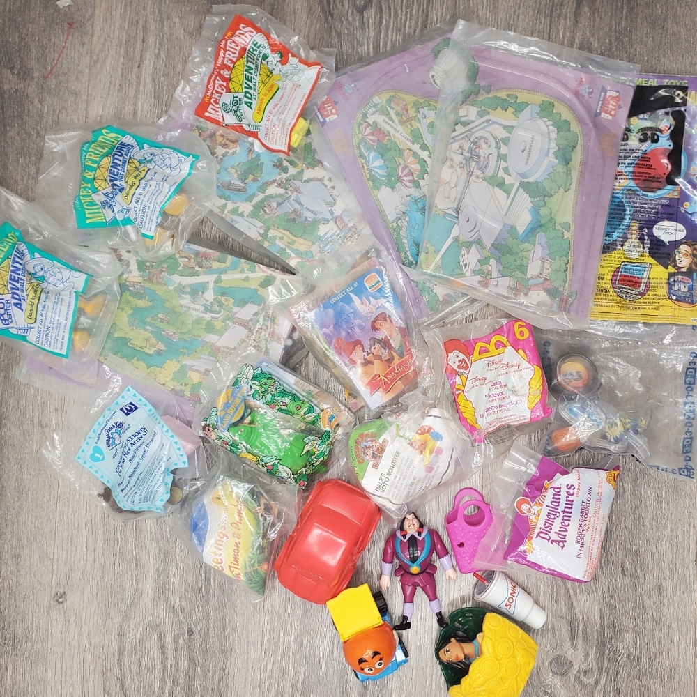 A Lot 20 Of Vintage -Today Kids Meal Toys Burger King, McDonald's
